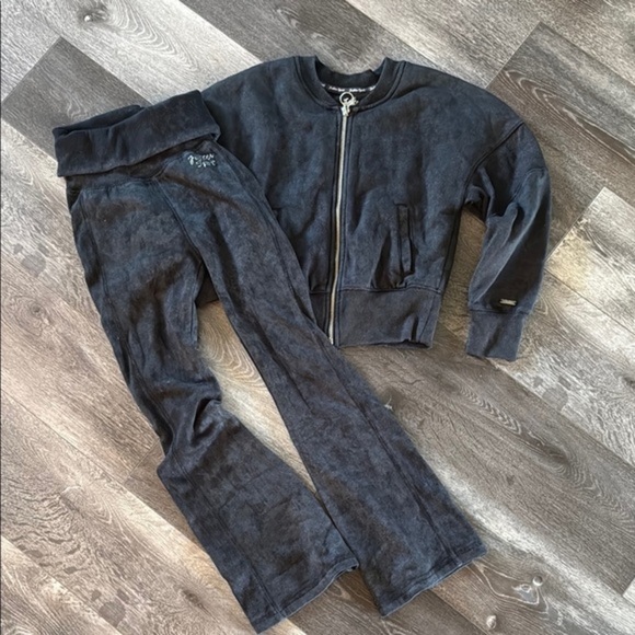 Black Velour Tracksuit Set - Picture 1 of 4